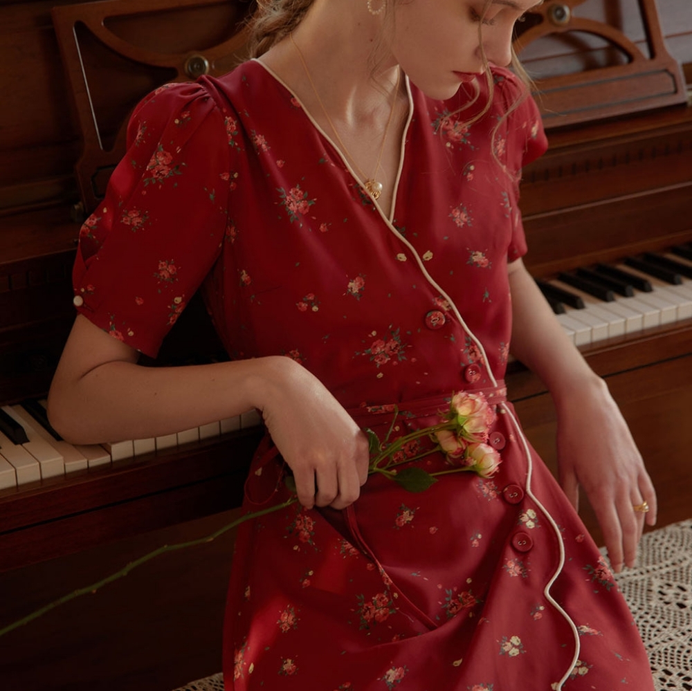 Simple Retro Kimura Floral Print Midi Dress, Red, Medium, NWOT